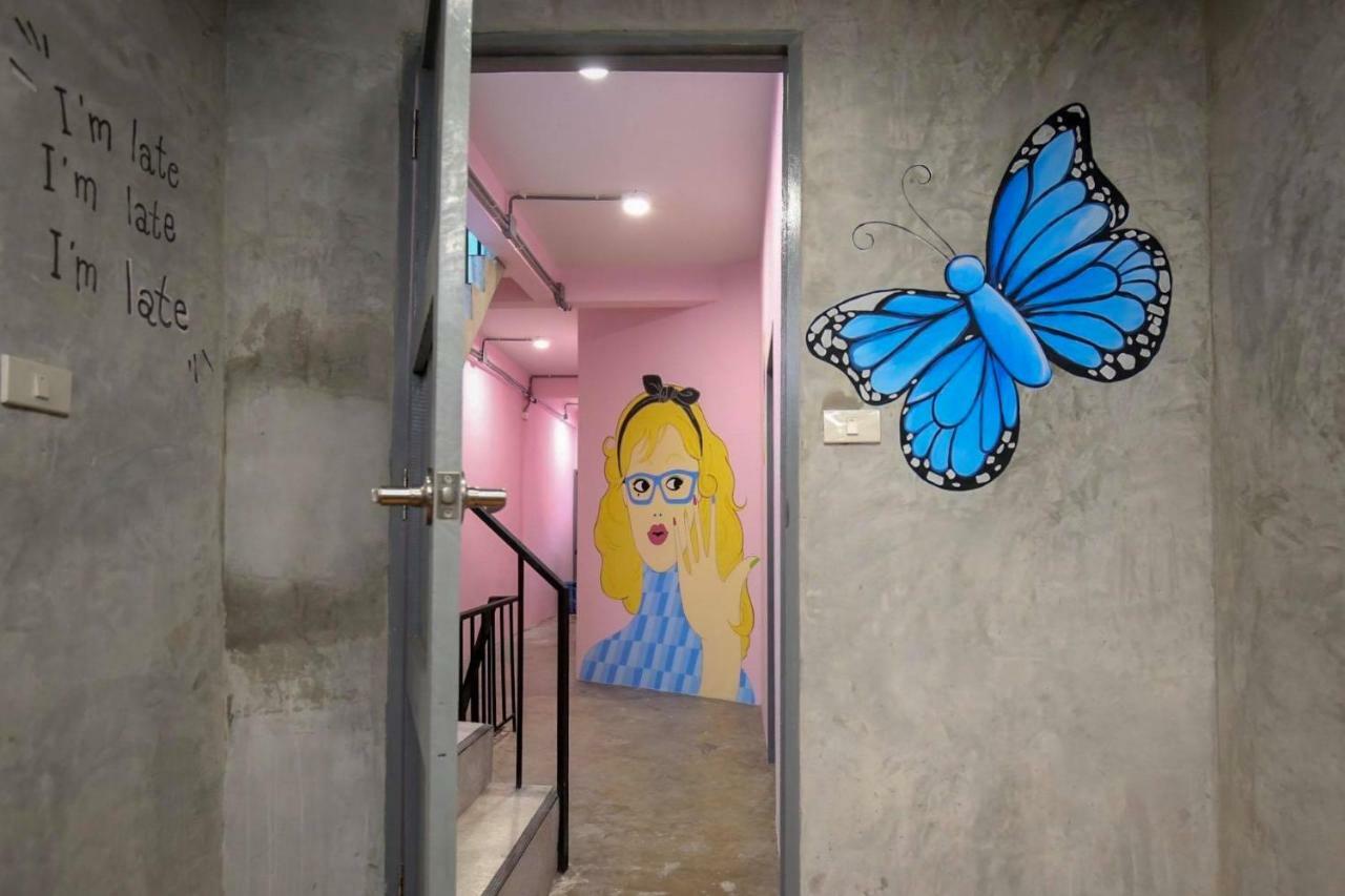 The April 24 Home Bangkok Zewnętrze zdjęcie